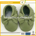 Mélangez 10 couleurs zhejiang usine direct mocassins en gros chaussures en cuir pour bébé